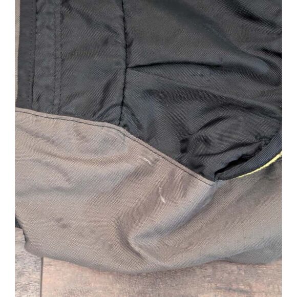 Mountainsmith Anvil Daypack, Gray & Black - Picture 5 of 7